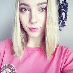 Meet your Posher, Leah